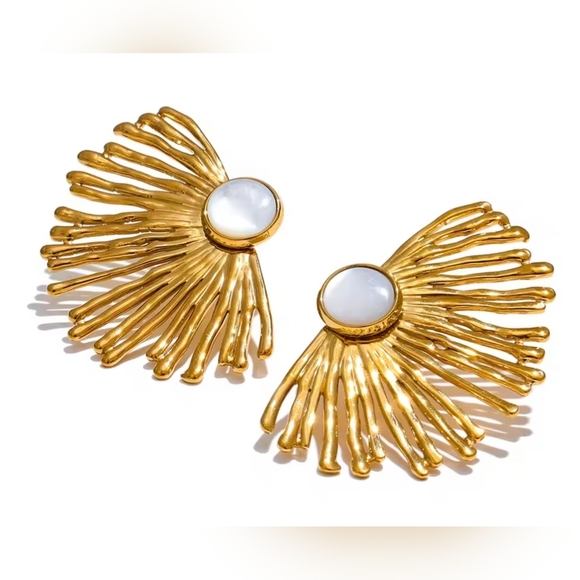 Premium Qulity Gold and White Sunburst Earrings - Picture 5 of 5